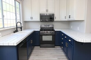 495 Coe Ave in San Jose, CA - Building Photo