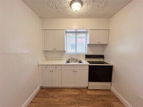 641 NE 86th St in Miami, FL - Building Photo - Building Photo