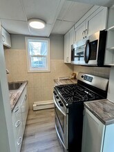 21 Gesler St, Unit 1 in Providence, RI - Foto de edificio - Building Photo