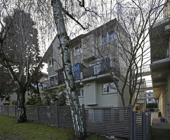 2 in Vancouver, BC - Building Photo - Primary Photo