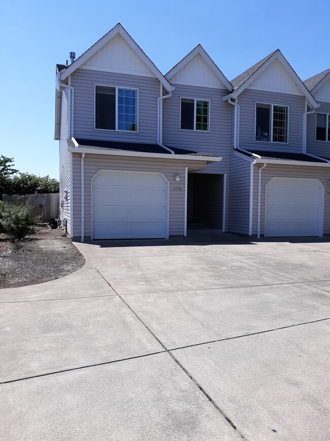 1458 Falcon Loop, Unit 1458