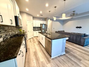 172 Cohosh Rd in Nokomis, FL - Building Photo - Building Photo