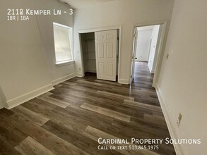 2114 Kemper Ln in Cincinnati, OH - Building Photo - Building Photo