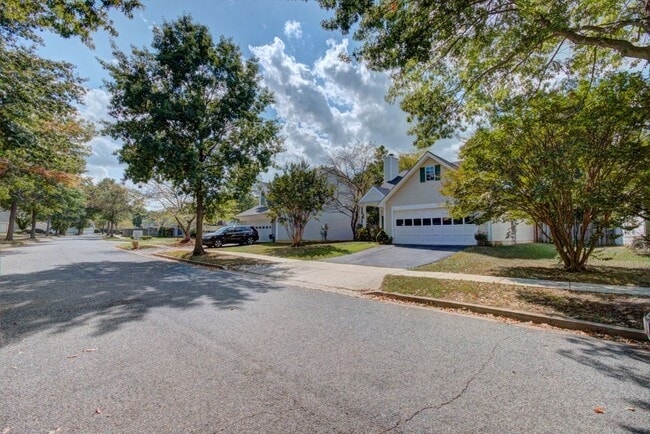 property at 13920 Lord Fairfax Pl