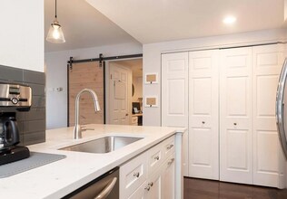 550 E 12th Ave, Unit 1907 in Denver, CO - Building Photo - Building Photo