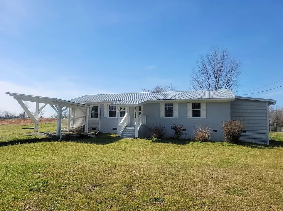 5915 Ormondsville Rd in Ayden, NC - Building Photo
