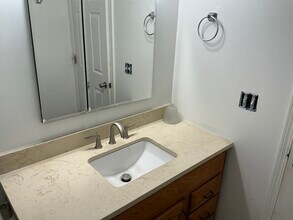 4926 Pinevilla St in Grifton, NC - Foto de edificio - Building Photo