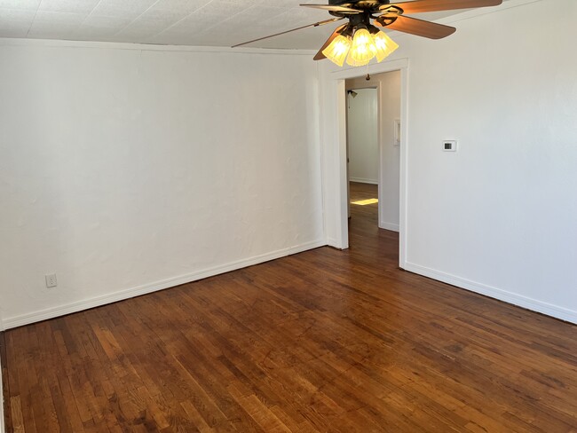 1102 E 7th St in Clovis, NM - Building Photo - Building Photo