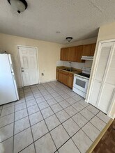 320 Blanco Ct in Avon Park, FL - Building Photo - Building Photo