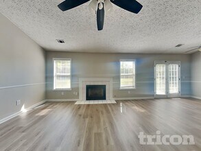 4031 Daylily Way, Unit A in Douglasville, GA - Building Photo - Building Photo