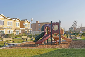 Pacheco Court Apartments in Los Banos, CA - Building Photo - Building Photo