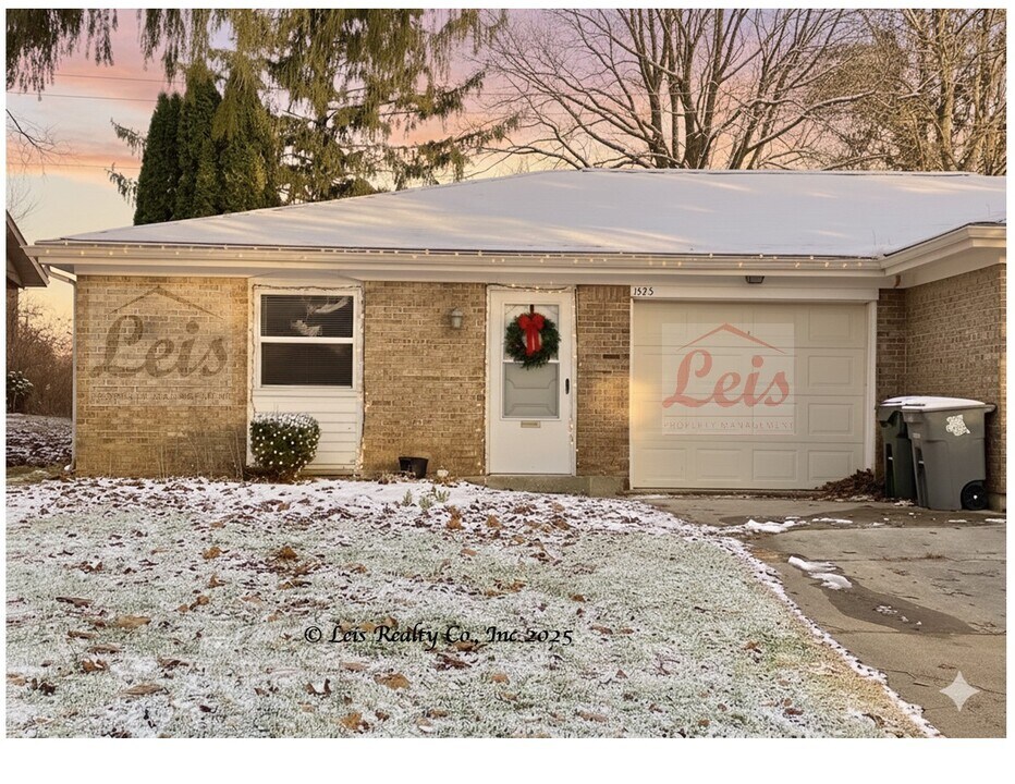 1525 Saratoga Dr in Troy, OH - Building Photo