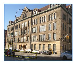 327 Saint Nicholas Ave in New York, NY - Foto de edificio - Building Photo