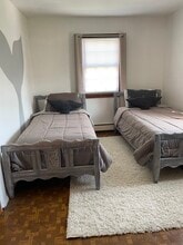 10 Saltaire Ave in Niantic, CT - Building Photo - Building Photo