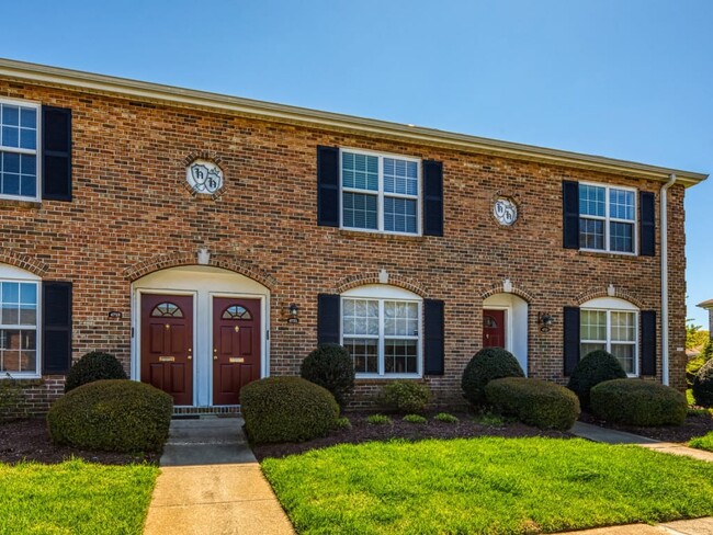 Haygood Halls in Virginia Beach, VA - Building Photo - Building Photo