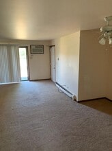 1200 Whispering Hills Ct in Naperville, IL - Building Photo - Building Photo