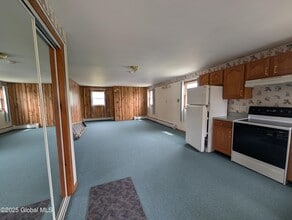 25 Mt Hope Ave in Ticonderoga, NY - Building Photo - Building Photo