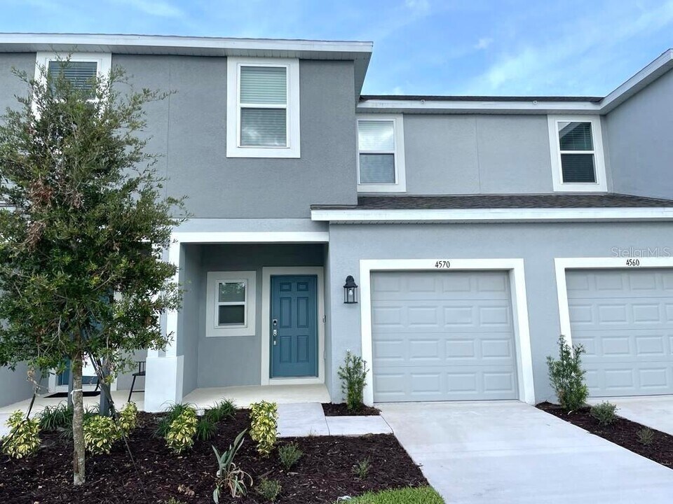 4570 Calvary Wy in St. Cloud, FL - Building Photo