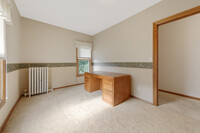 244 Phelps St, Unit Upper in Owatonna, MN - Building Photo - Building Photo