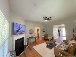 178 Angel Oak Dr in Bunnlevel, NC - Building Photo - Building Photo