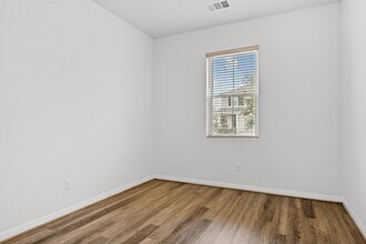 448 Chaste Tree Dr in San Marcos, TX - Foto de edificio - Building Photo