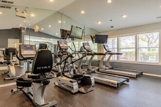 Windsor Estate Apartments in Bloomingdale, IL - Foto de edificio - Interior Photo