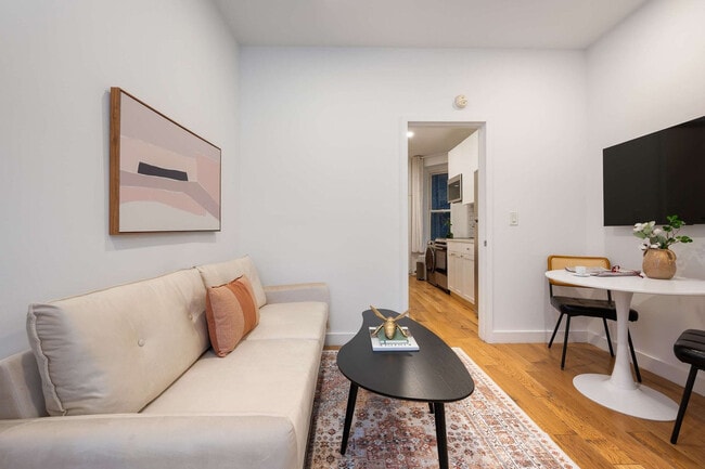 74 Forsyth St in New York, NY - Building Photo - Building Photo