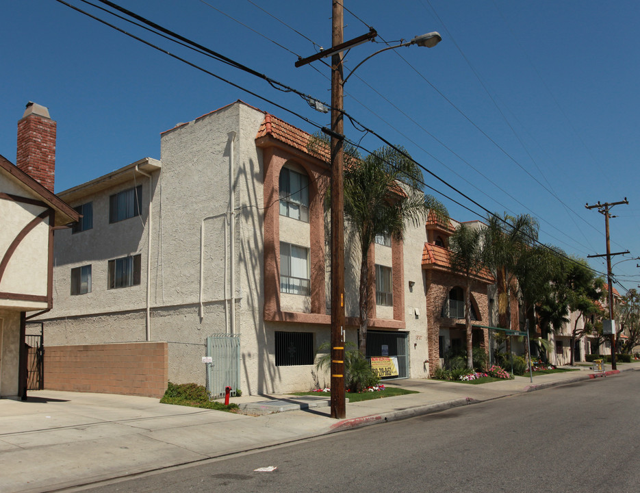 DOTY (Ocean Breeze) in Hawthorne, CA - Building Photo