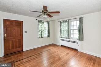 119 W George Mason Rd in Falls Church, VA - Building Photo - Building Photo