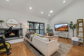 3238 Monika Ln in Hayward, CA - Building Photo - Building Photo