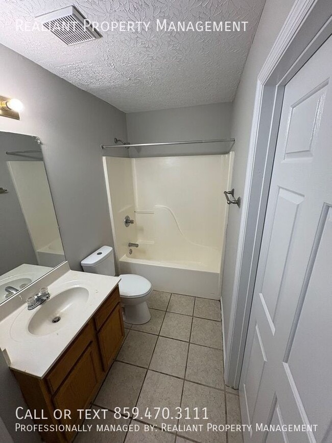 2824 Ryan Cir in Lexington, KY - Building Photo - Building Photo