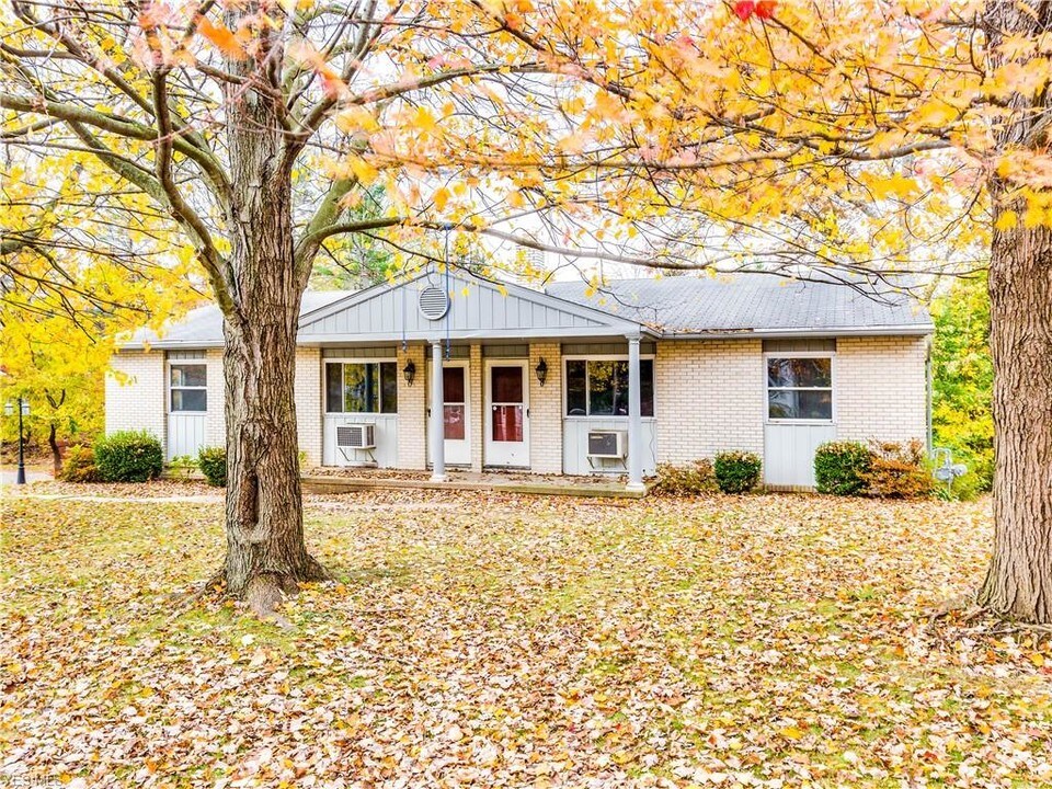 4028 Vira Rd in Stow, OH - Building Photo