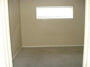 1230 SHADOWDALE in Houston, TX - Building Photo - Building Photo