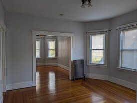 130 Fellsway W, Unit #3 Apartamentos