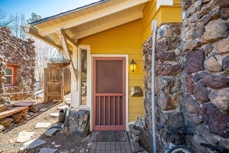 907 W Summit Ave in Flagstaff, AZ - Building Photo - Building Photo