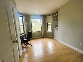 1706 Commonwealth Ave in Boston, MA - Building Photo - Building Photo
