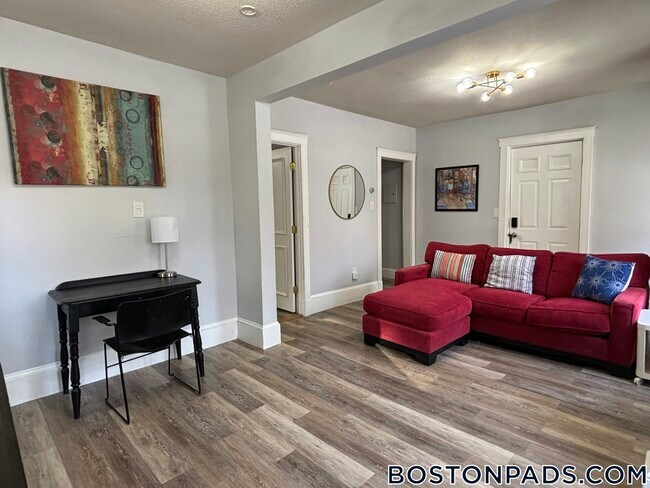 133 Marcella St-Unit -1 in Boston, MA - Building Photo - Building Photo