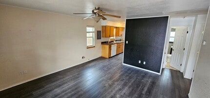 213 S Ave E in Portales, NM - Building Photo - Building Photo