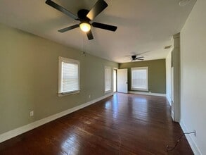 911 S 4th St in Lamesa, TX - Building Photo - Building Photo