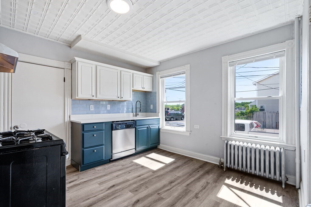 853 Cummins Hwy, Unit 1 in Boston, MA - Foto de edificio