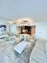 495 Brickell Ave in Miami, FL - Building Photo - Building Photo