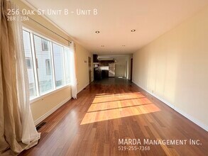 256 Oak St in Windsor, ON - Building Photo - Building Photo