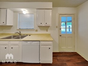 4202 Chestergate Dr in Spring, TX - Building Photo - Building Photo