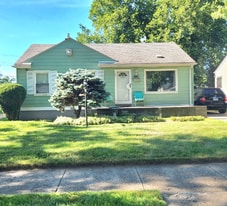 27139 Penn St in Inkster, MI - Building Photo