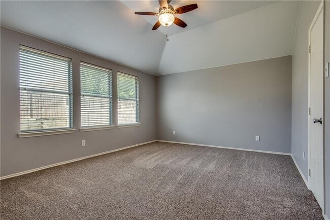 3608 Diamond Ranch Rd in Roanoke, TX - Foto de edificio - Building Photo