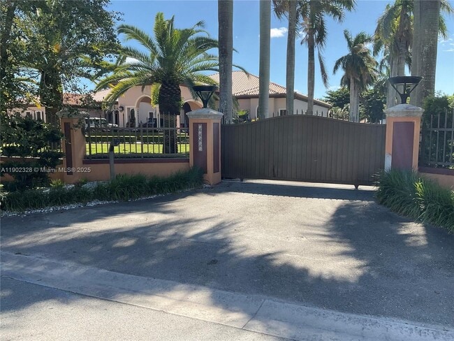 12500 SW 43rd St