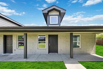 8215 Lawler St in Houston, TX - Building Photo - Building Photo