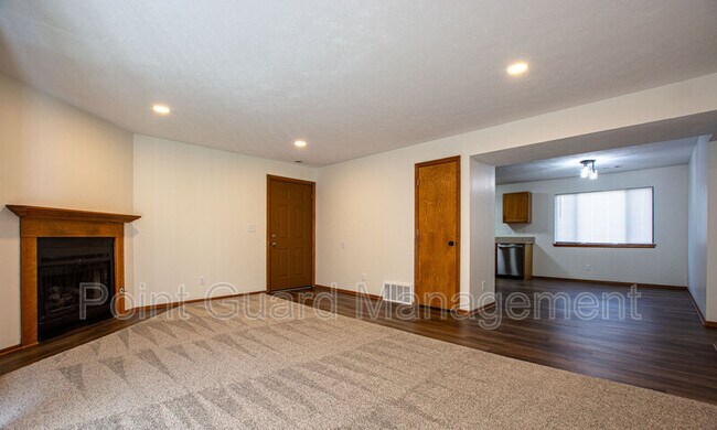 1264 Golden Gate Dr photo'