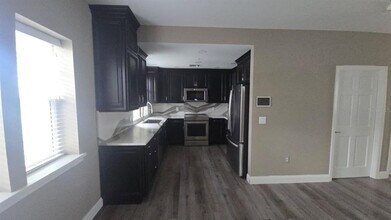 215 18th Ave in Indian Rocks Beach, FL - Building Photo - Building Photo