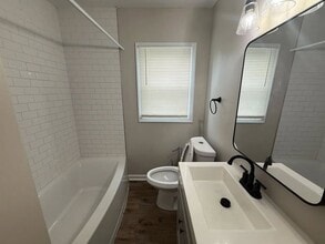 18851 Klinger St in Detroit, MI - Building Photo - Building Photo